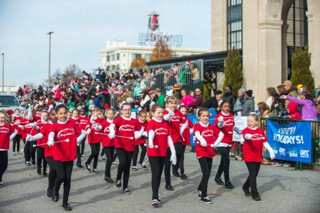 Dominion Christmas Parade 2016